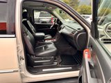Used 2011 Cadillac Escalade Luxury image 5