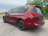 Used 2021 Chrysler Pacifica Touring-L image 4