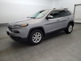 Used 2018 Jeep Cherokee Latitude w/ Cold Weather Group image 2