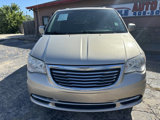 Used 2014 Chrysler Town & Country Touring image 4