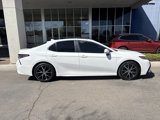 Used 2021 Toyota Camry SE image 3