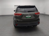 Used 2017 Toyota Highlander LE image 6