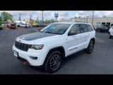 Used 2017 Jeep Grand Cherokee Trailhawk w/ Jeep Active Safety Group image 4