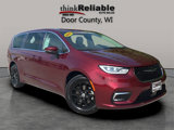 Used 2023 Chrysler Pacifica Touring-L image 6