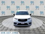 Used 2024 Chrysler Pacifica Touring-L image 2
