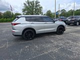 Used 2022 Mitsubishi Outlander SE image 4