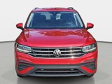 Used 2023 Volkswagen Tiguan SE image 2