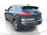 Certified 2022 Kia Niro EX image 2