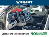 Used 2023 Chrysler Voyager LX image 4