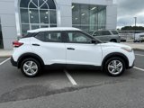 Used 2019 Nissan Kicks S image 2