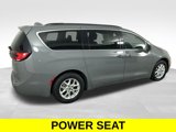 Certified 2022 Chrysler Pacifica Touring-L image 4
