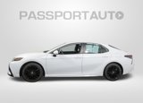 Used 2022 Toyota Camry SE image 2