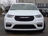New 2025 Chrysler Pacifica Select image 2