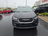 New 2025 Chrysler Pacifica Pinnacle image 2