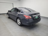 Used 2014 Nissan Altima 2.5 SV w/ Convenience Package image 3
