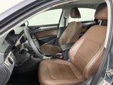 Used 2022 Volkswagen Passat 2.0T SE image 5