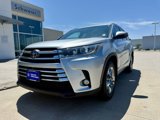 Used 2018 Toyota Highlander Limited Platinum image 2