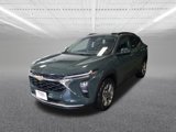 New 2025 Chevrolet Trax LT w/ Sunroof Package image 2