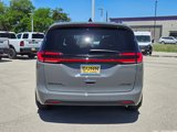 New 2025 Chrysler Pacifica Limited image 4