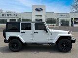 Used 2016 Jeep Wrangler Unlimited Sahara w/ Connectivity Group image 4