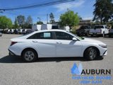 Used 2024 Hyundai Elantra SE image 3