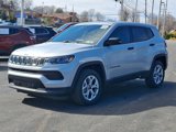 New 2025 Jeep Compass Sport image 3
