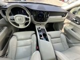 Used 2022 Volvo XC60 B5 Inscription w/ Advanced Package image 2