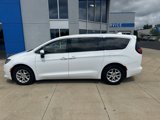 Used 2020 Chrysler Voyager LX image 2