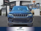 Used 2023 Jeep Grand Cherokee Laredo image 3
