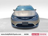 Used 2017 Chrysler Pacifica Touring-L w/ Tire & Wheel Group image 2
