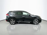 Used 2017 Nissan Rogue SL w/ SL Premium Package image 4