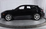 Used 2024 Porsche Macan image 2