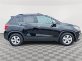 Used 2019 Chevrolet Trax LT w/ LT Convenience Package image 4