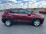 Used 2017 Chevrolet Trax LT w/ LT Convenience Package image 4