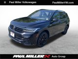 Used 2022 Volkswagen Tiguan SE R-Line image 1