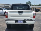 Used 2023 Nissan Titan SV w/ SV Convenience Package image 5