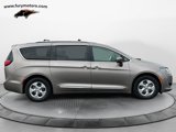 Used 2018 Chrysler Pacifica Touring-L image 2