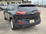 Used 2015 Jeep Cherokee Sport image 3