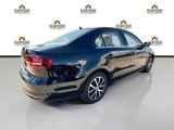 Used 2017 Volkswagen Jetta SE image 3