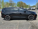 New 2025 Chrysler Pacifica Limited image 5