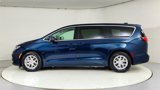 Used 2023 Chrysler Pacifica Touring-L image 4