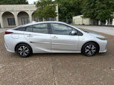 Used 2017 Toyota Prius Prime Advanced image 4