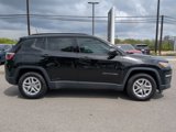 Used 2018 Jeep Compass Sport w/ Tech Group image 2