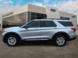 Used 2023 Ford Explorer XLT w/ Equipment Group 202A image 2