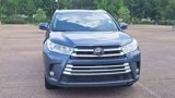 Used 2019 Toyota Highlander XLE w/ Carpet Mat Package (TMS) image 3