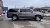 Used 2014 Cadillac Escalade ESV Luxury image 2
