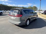 Used 2022 Chrysler Pacifica Touring-L image 4