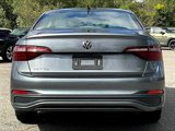Certified 2022 Volkswagen Jetta SE image 5