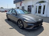 Used 2025 Hyundai Elantra SEL image 3