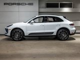 Certified 2024 Porsche Macan image 2